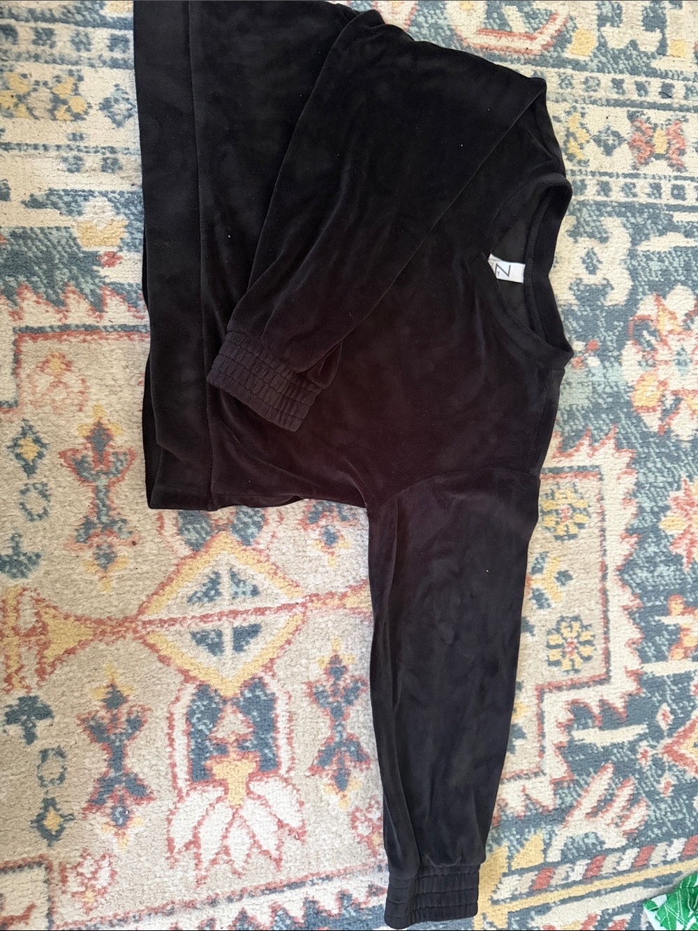 Absolutely Gorgeous Nordstrom Zella Kids Black Velvet Velour Top - Worn Once
